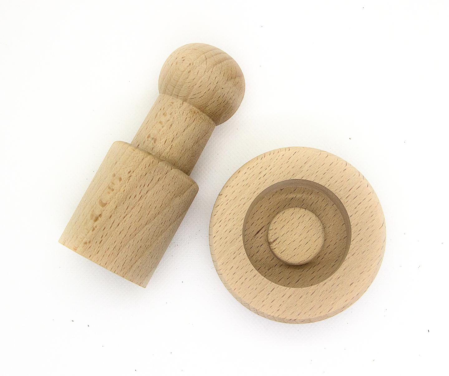 Papiertopf-Presse aus Buchenholz