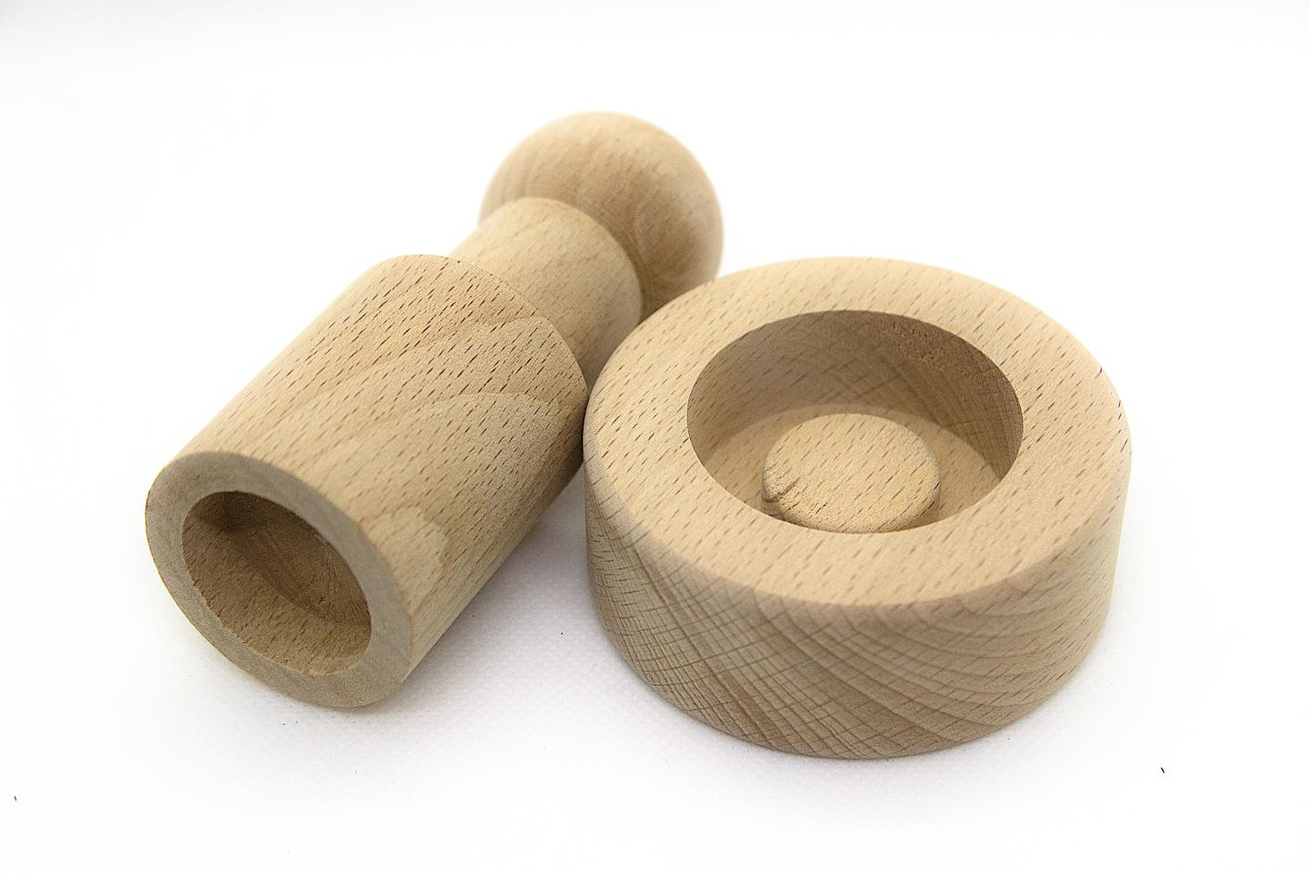 Papiertopf-Presse aus Buchenholz